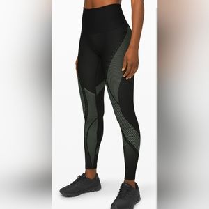 Lululemon Mapped Out high-rise tight